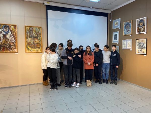 Ученики 8 а класса МАОУ «СОШ №4» посетили выставку Экоцентра