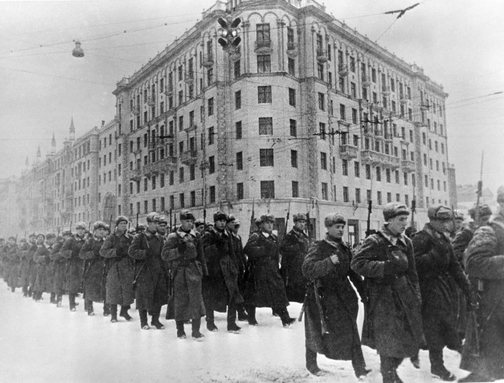 День начала контрнаступления советских войск  против немецко-фашистских войск в битве под Москвой (1941 год)